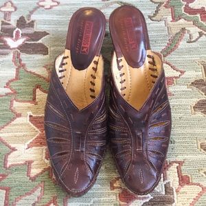 Pikolinos Leather slip on low heeled shoe.